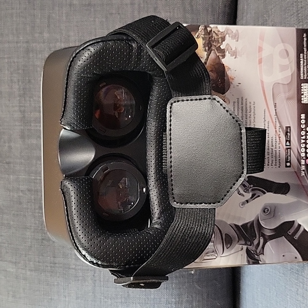 Virtual Reality Headset - Picture 6 of 6